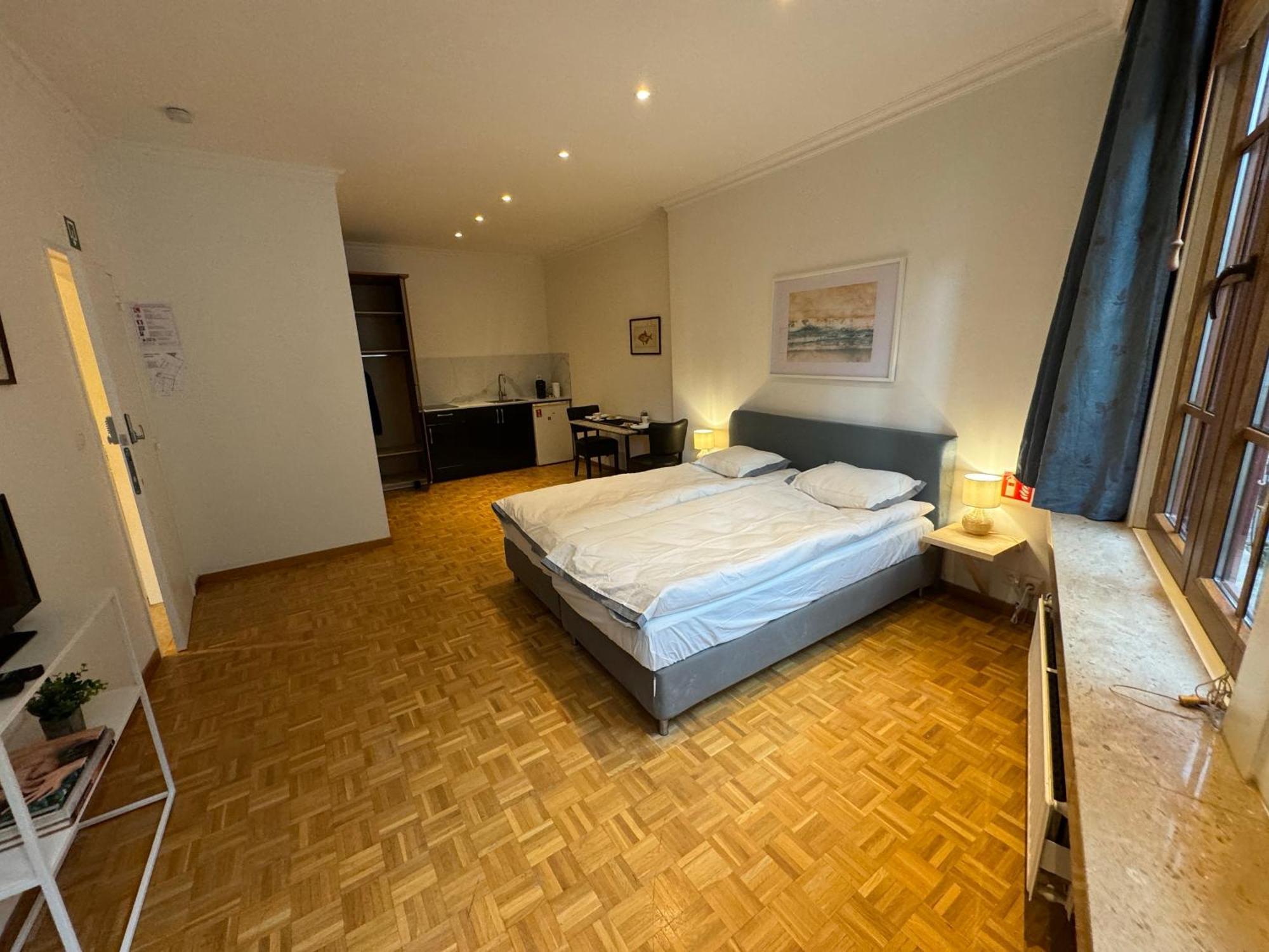 Two Bedroom Loft In The City Center By The Meir アントウェルペン エクステリア 写真