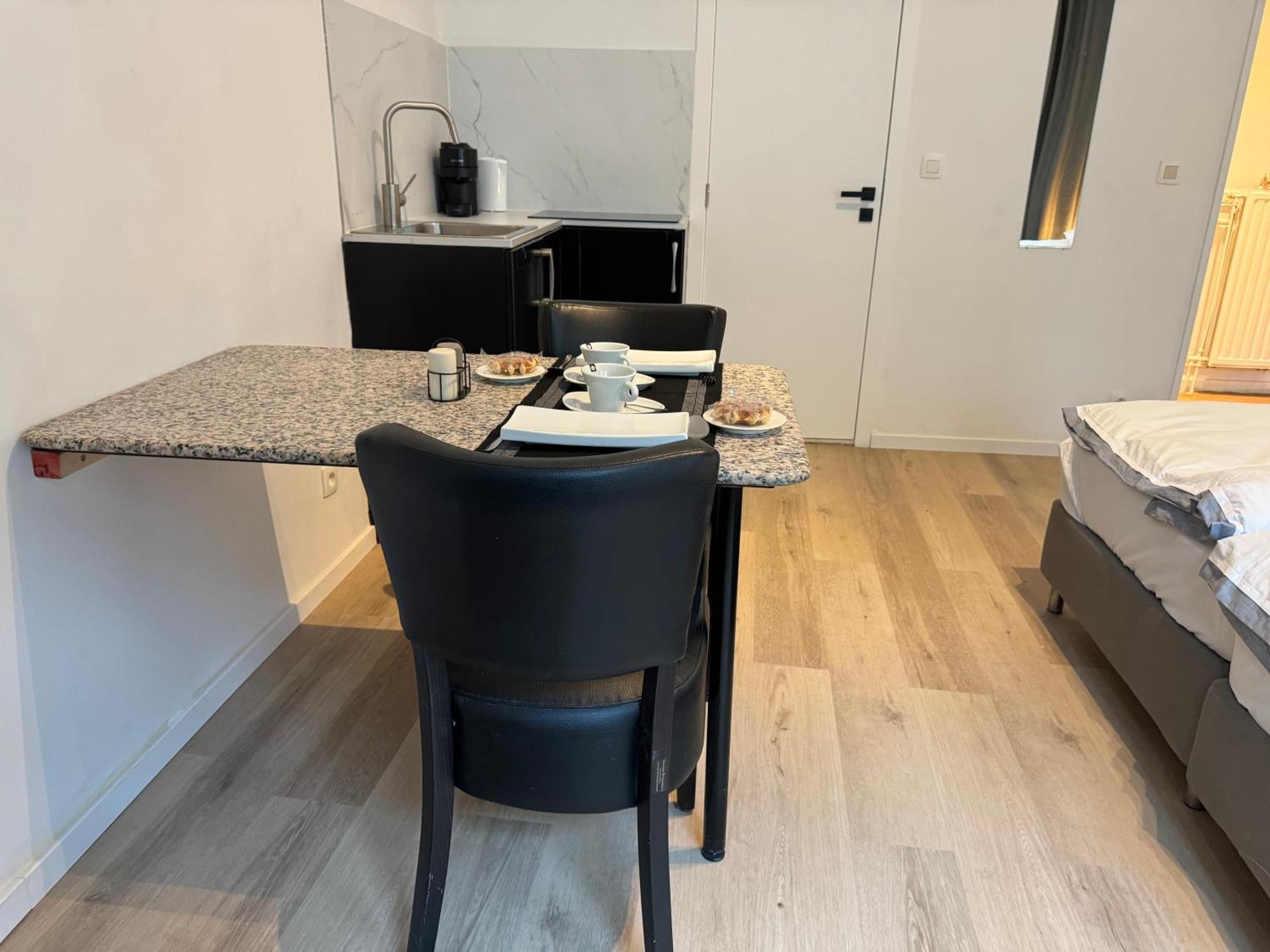 Two Bedroom Loft In The City Center By The Meir アントウェルペン エクステリア 写真