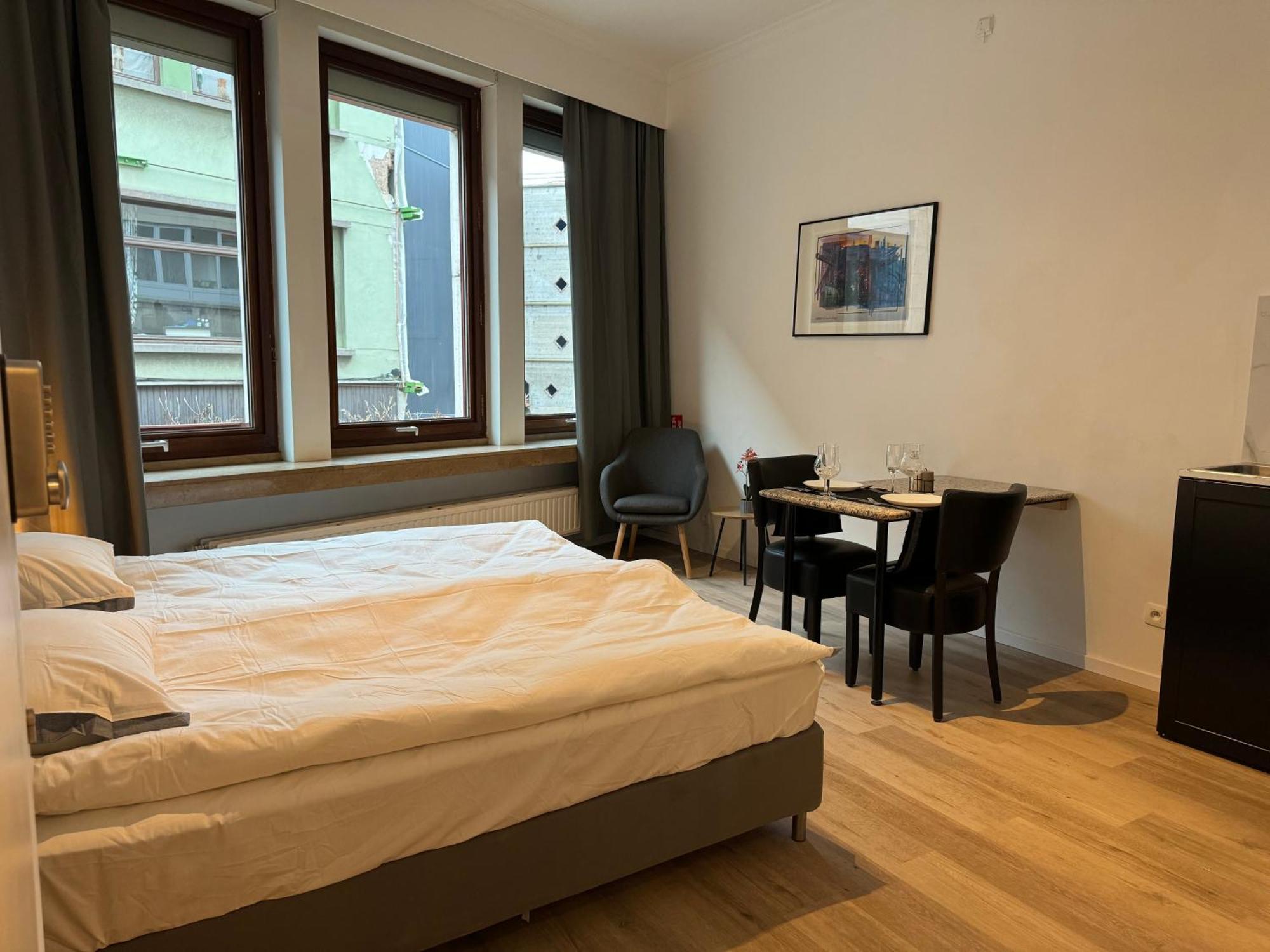Two Bedroom Loft In The City Center By The Meir アントウェルペン エクステリア 写真